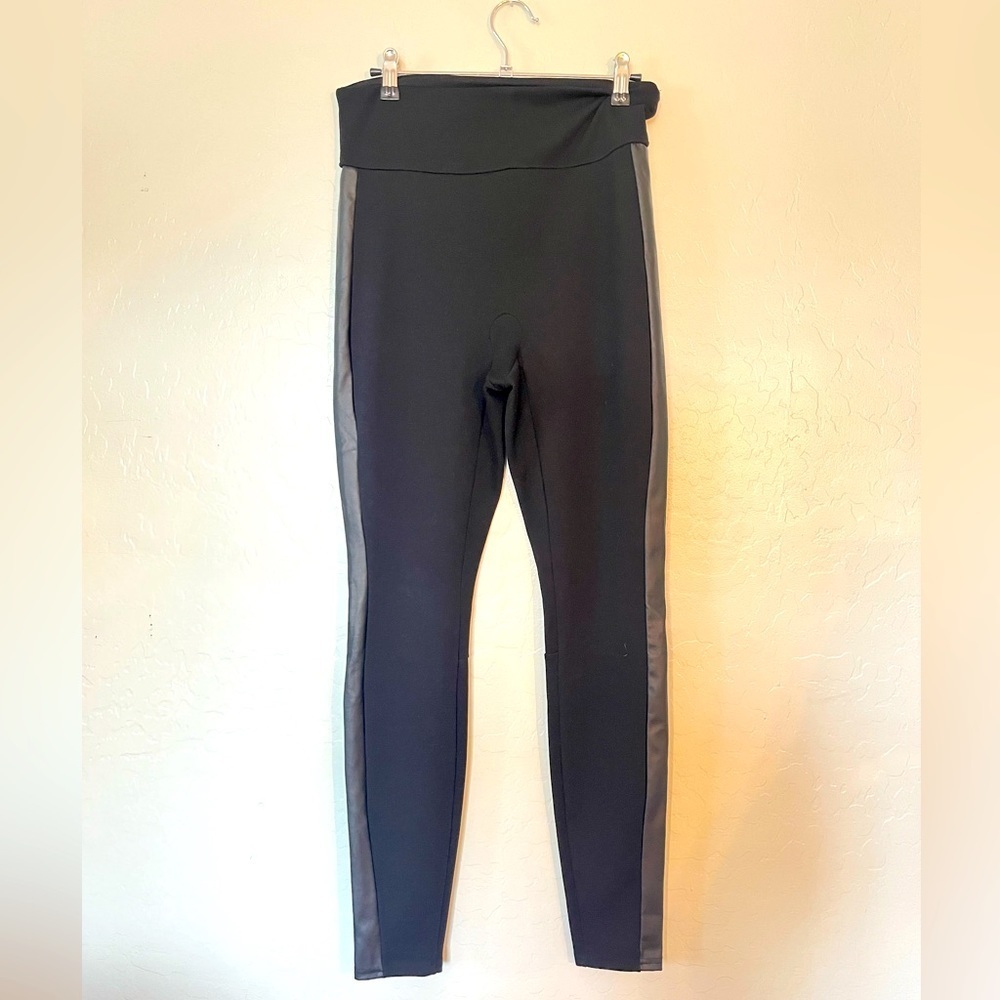 Assets by Spanx Dressy Leggings Large Black Faux Leather Down Sides Travel Work